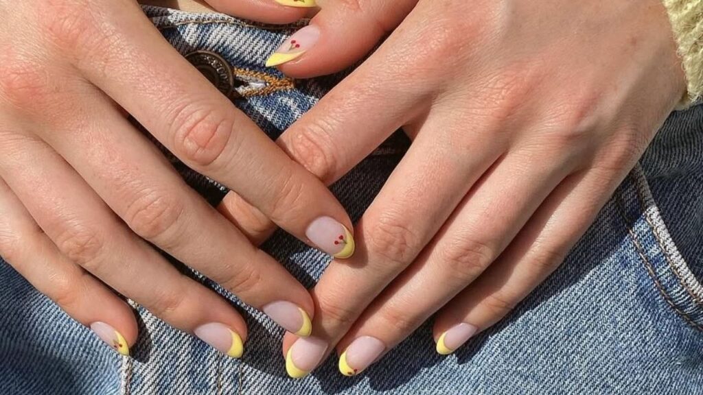 Butter Yellow Nail